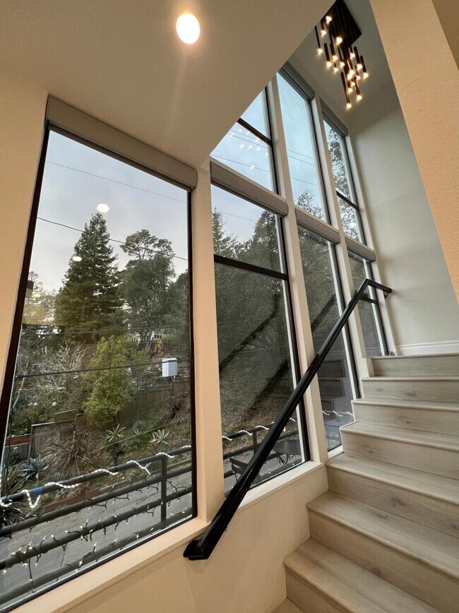 Building Photo - 6804 Gunn Dr