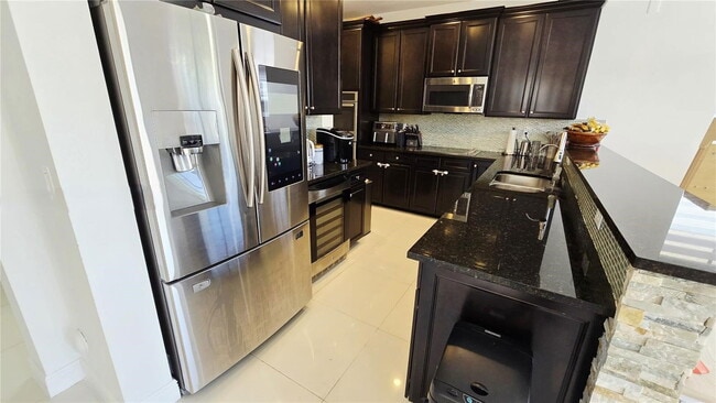 Building Photo - 10032 NW 87th Terrace