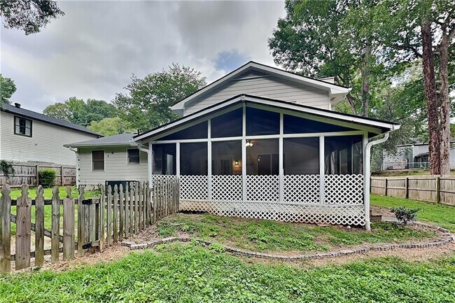 Building Photo - 400 Ansley Dr