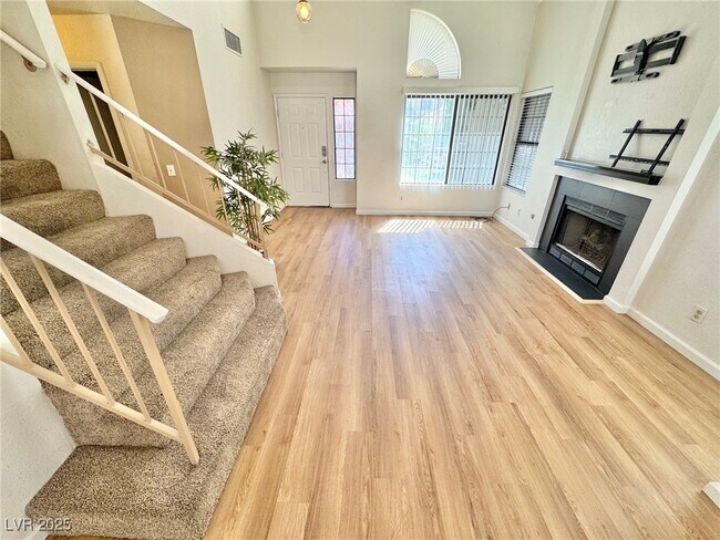 Building Photo - 1360 Recital Way