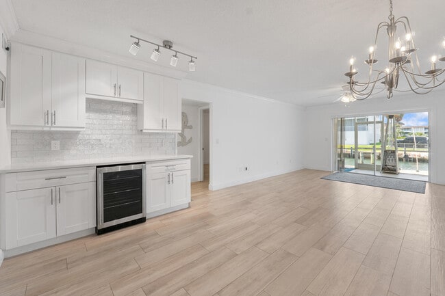 Building Photo - 109 Wettaw Ln