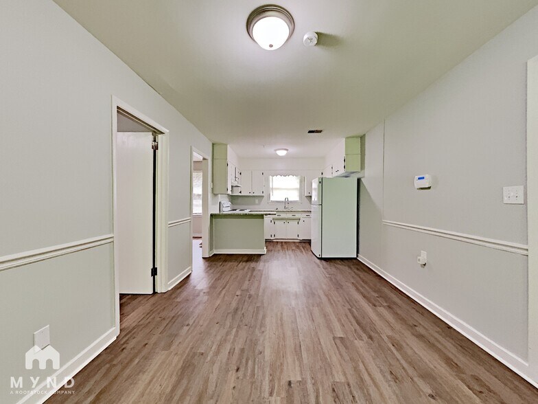 Building Photo - 108 Winnetka Way