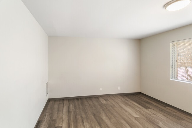 Building Photo - 318 Walker Ave