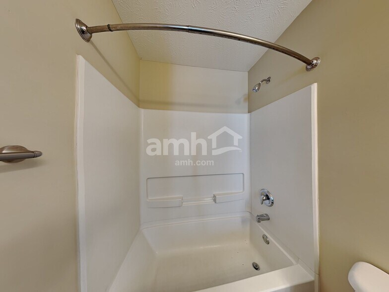 Building Photo - 5811 Outer Bank Rd