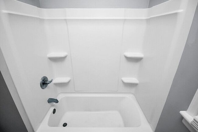 Building Photo - Charming 3BD/2BA Duplex in Dilworth!