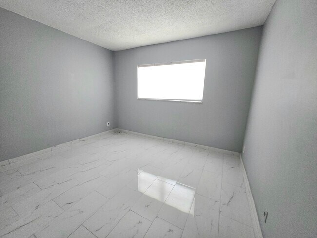 Building Photo - 6505 Winfield Blvd