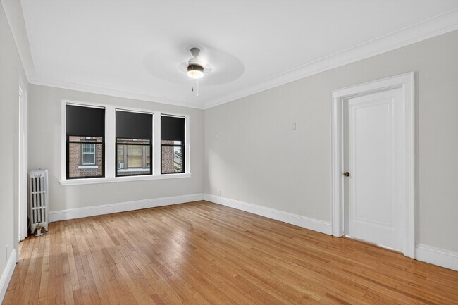 Building Photo - 137 Englewood Ave