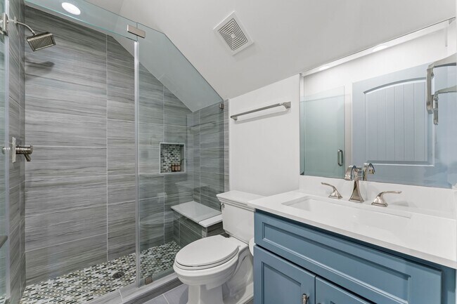 Building Photo - 426 Marshall St