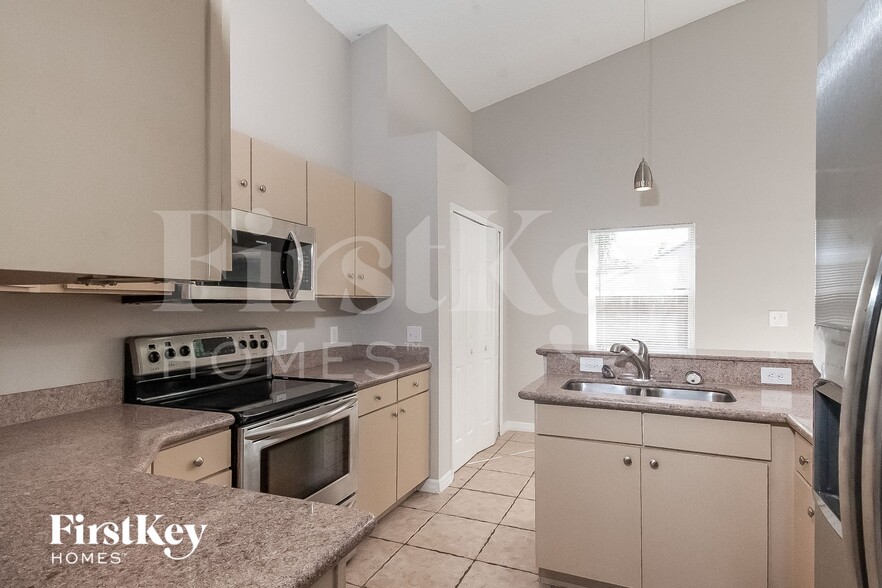 Building Photo - 126 Timberpark Dr