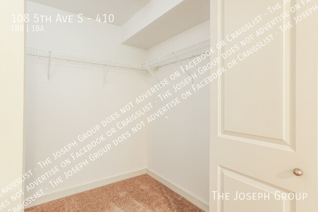 Building Photo - 108 5th Ave S