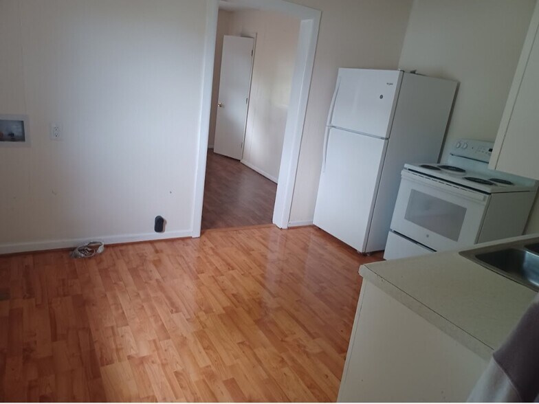 Building Photo - 512 Florence St