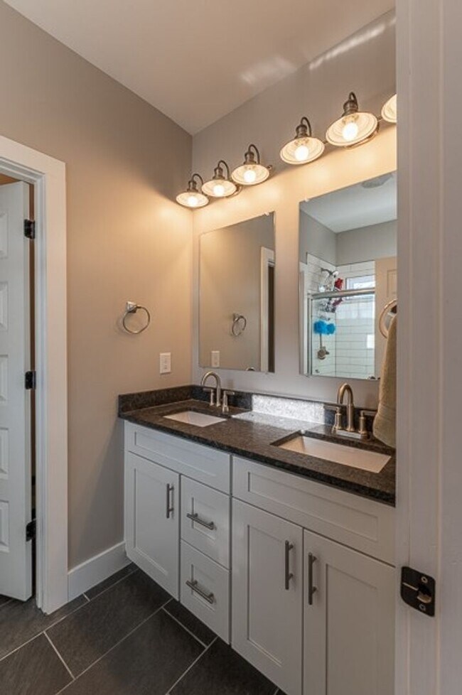 Building Photo - Nicely Appointed, 2019-Built Home Convenie...
