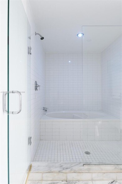 Building Photo - 888 Biscayne Blvd