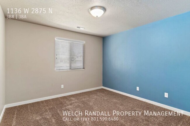 Building Photo - 1136 2875 N