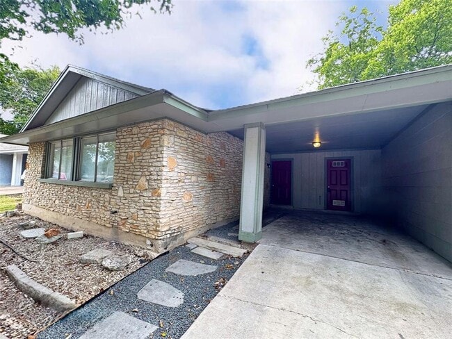 Primary Photo - 10613 Golden Quail Dr