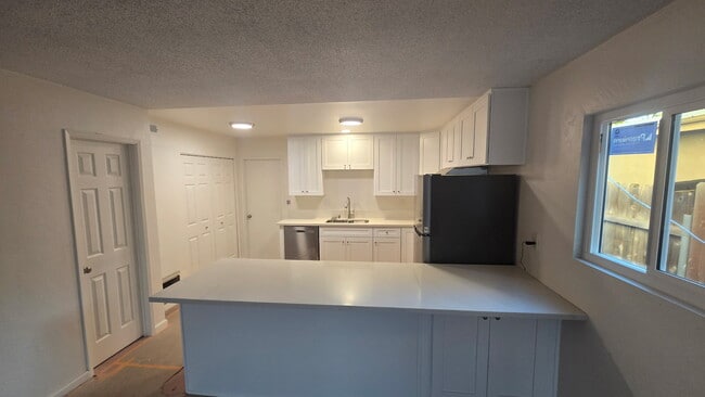 Building Photo - 8267 Roy St