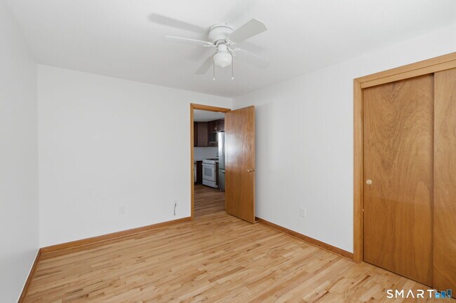 Building Photo - 112 Joy Ln