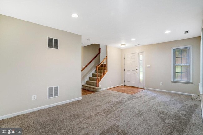 Building Photo - 9662 Potters Hill Cir