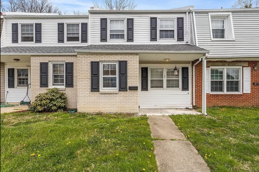 Building Photo - 12 Ethan Allen Ct