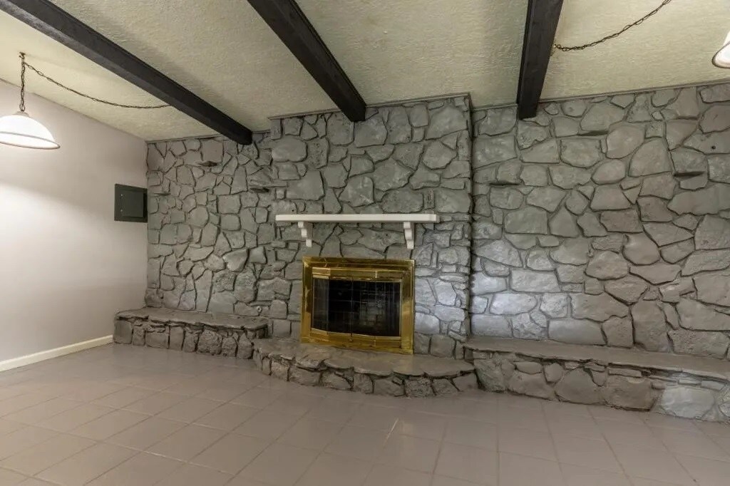 Building Photo - 463 Sprucewood Ln