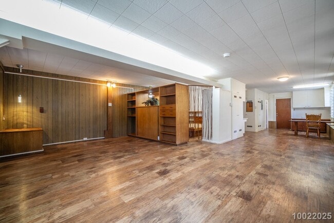 Building Photo - Move in Ready! 1 BD 1 BA home in Aiea ($300 off the first month’s rent if moved in before Decembe...