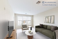 Building Photo - 1000 Bay Dr