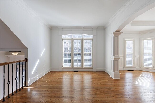 Building Photo - 1012 Madeline Ln