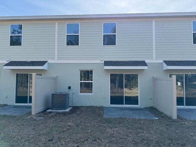 Building Photo - 3035 Jessamine Dr