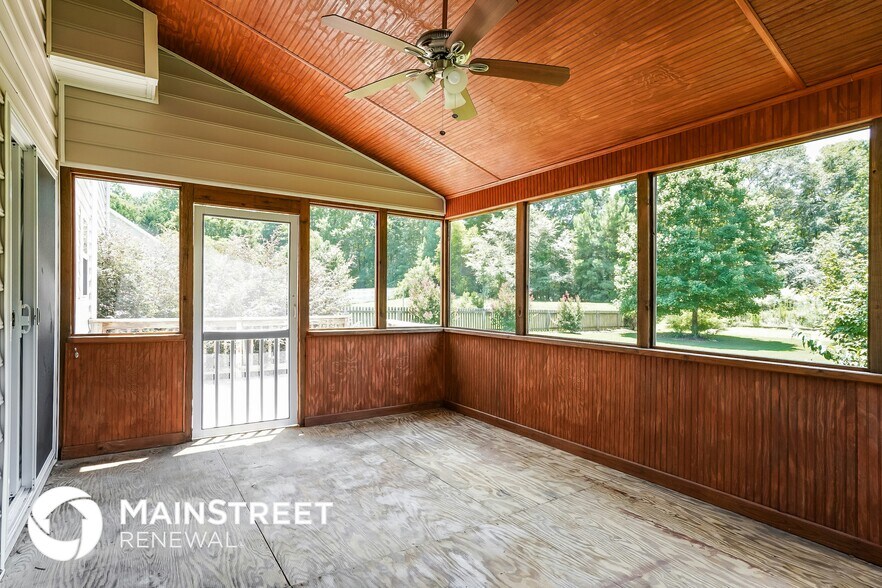 Building Photo - 1004 Winter Bloom Ct