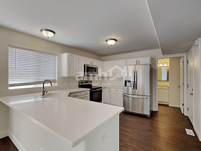 Building Photo - 1545 Gumwood Dr