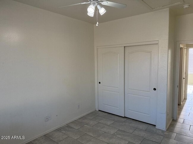 Building Photo - 20915 E Via Del Rancho Rd