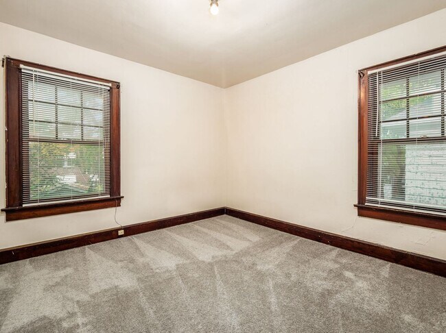 Building Photo - 2086-2090-2090 N 4th St