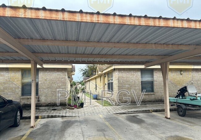 Building Photo - 3802 S Radisson Ave