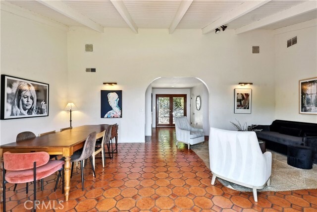 Building Photo - 7161 Grasswood Ave