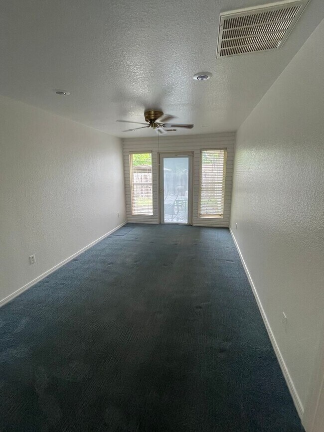 Building Photo - Spacious Home for Rent