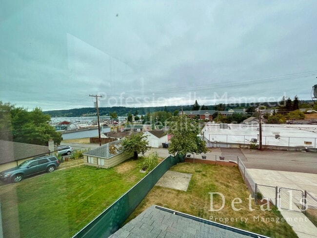 Building Photo - COMING SOON: Poulsbo 2 Bedroom with Water & Mountain Views!
