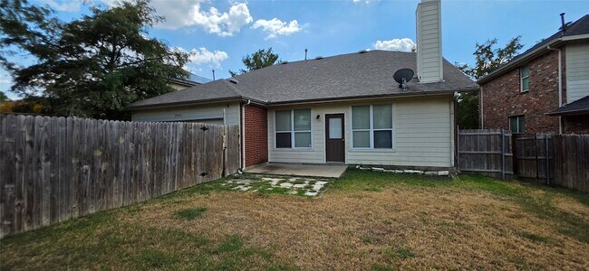 Building Photo - 2820 Deer Ridge Dr