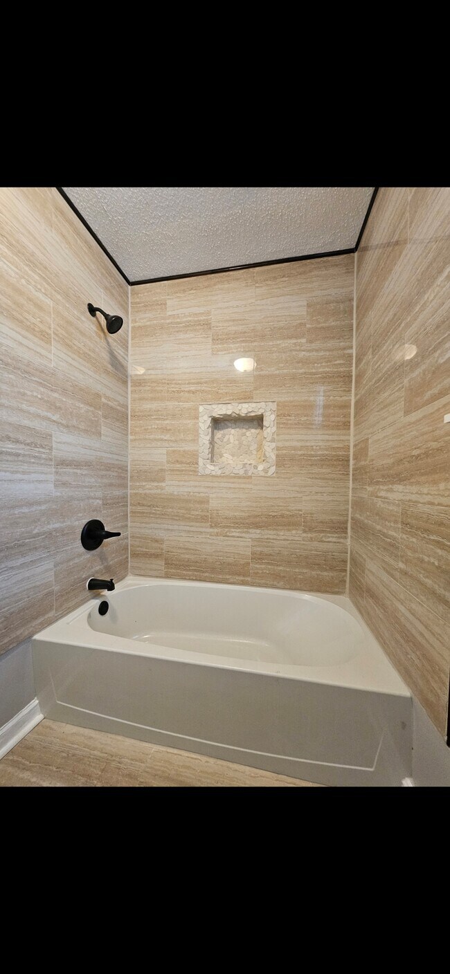 Building Photo - 112 W Oak Manor Ct