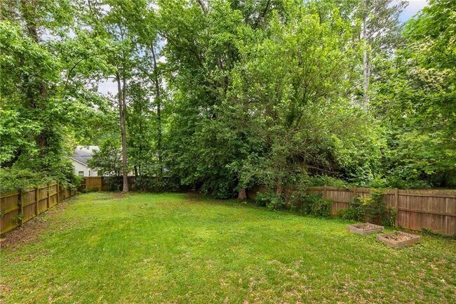 Building Photo - 365 S Howard St SE