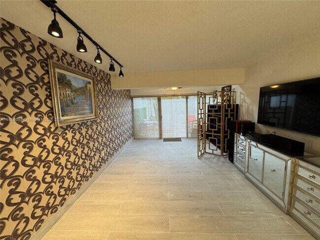 Building Photo - 20940 Bay Ct