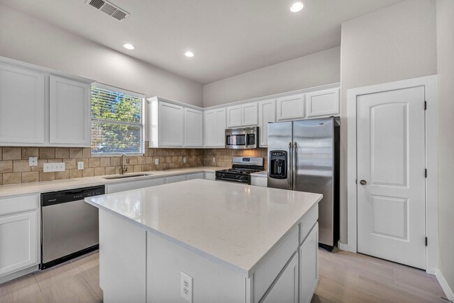 Primary Photo - Gorgeous 3 bed 2 Bath detached condo in tr...