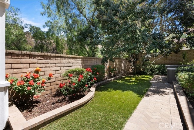 Building Photo - 872 S Briar Rose Ln