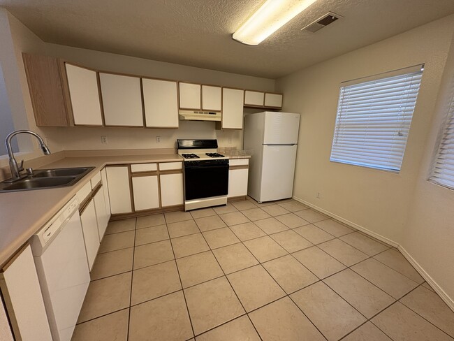 Building Photo - 3190 Wingate Meadows Dr NE