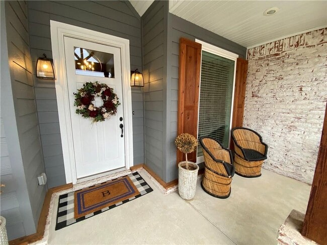 Building Photo - 300 Waterfall Ln