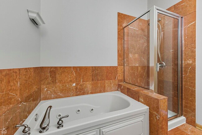 Building Photo - 119 N Mozart St
