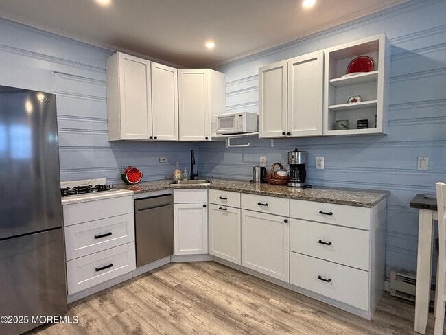 Building Photo - 124 Inskip Ave