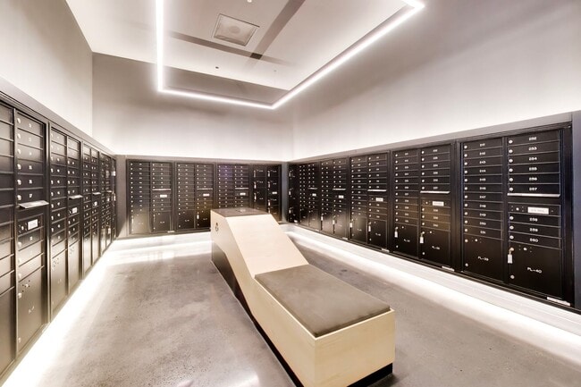Building Photo - Urban Luxury at SoMa Serif Condos 2BR/2BA | In-Unit Laundry & 24-Hour Security