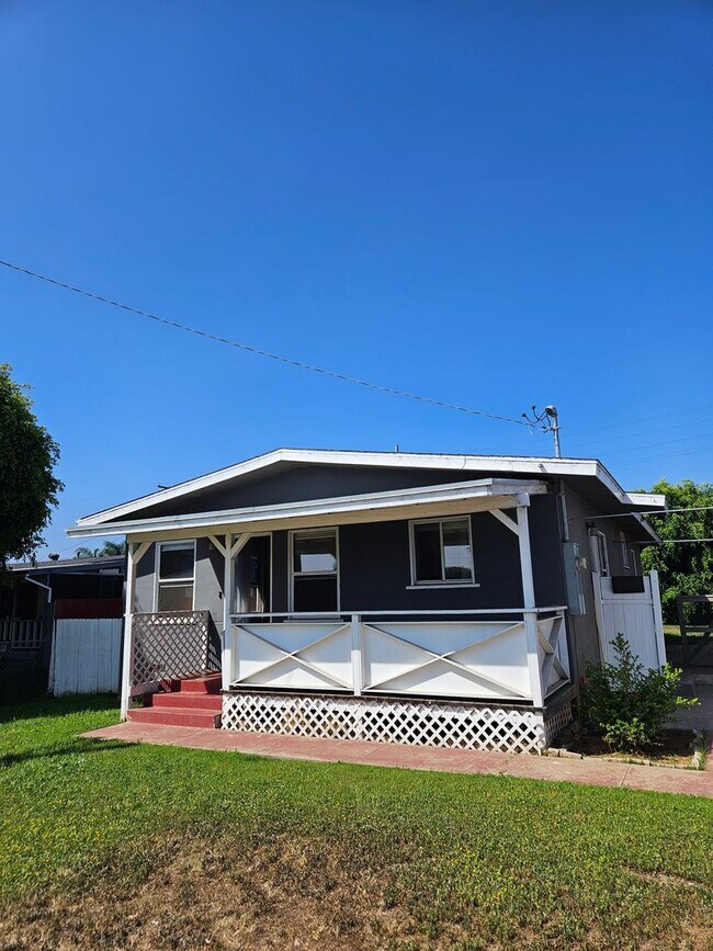 Building Photo - 914 16th St