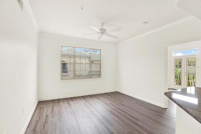 Building Photo - 501 Knights Run Ave