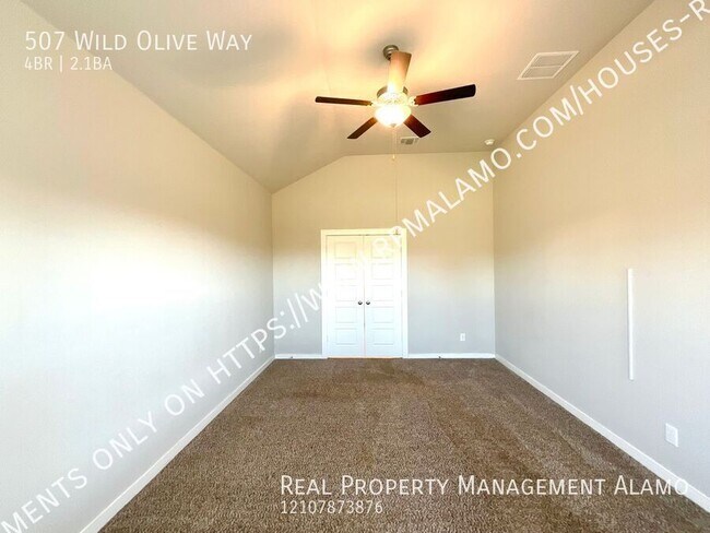 Building Photo - 507 Wild Olive Wy